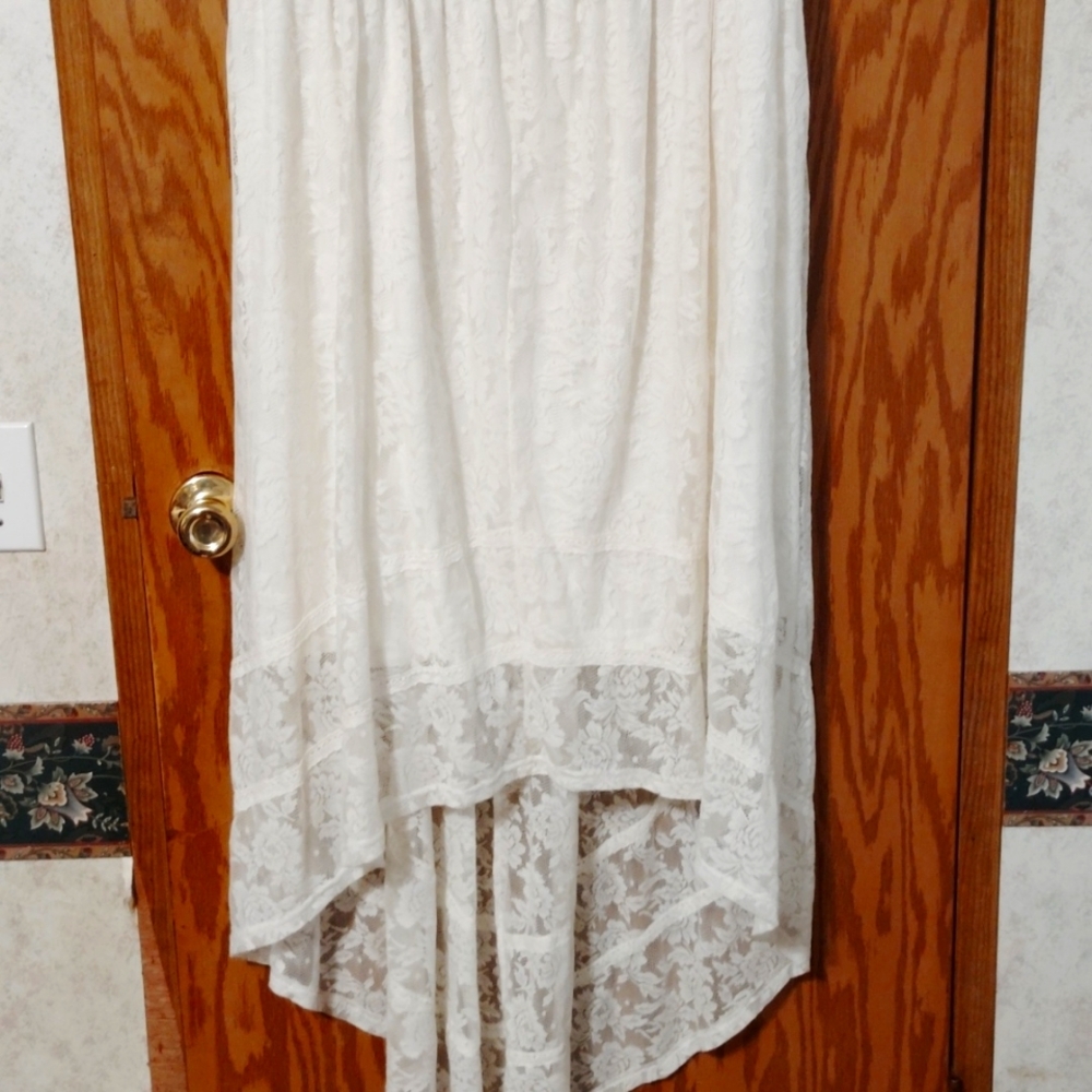 torrid 2 Ivory High-Low Lace Dress - Picture 3 of 6